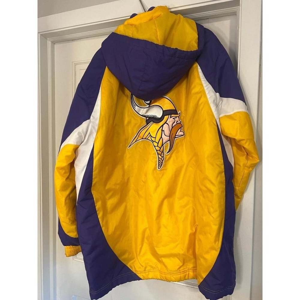 Minnesota Vikings Jacket Very heavy/warm Minnesota Vikings jacket